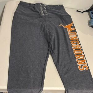 University of Texas leggings in perfect shape
